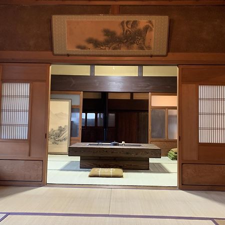 Отель Old Japanese House Tondabayashi Экстерьер фото