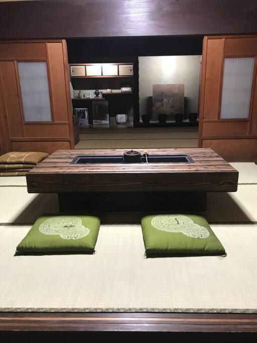 Отель Old Japanese House Tondabayashi Экстерьер фото